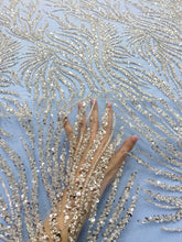 Ezüst Couture Csipke Baby Blue Tülllel, Gyöngyökkel és Flitterekkel